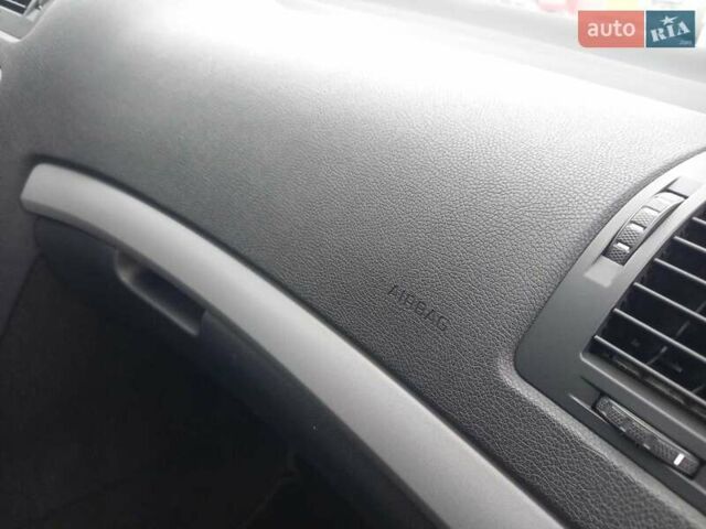 Сірий Шкода Октавія, об'ємом двигуна 1.6 л та пробігом 242 тис. км за 9750 $, фото 16 на Automoto.ua