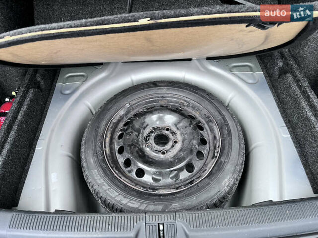 Серый Шкода Октавия, объемом двигателя 1.8 л и пробегом 217 тыс. км за 9500 $, фото 29 на Automoto.ua