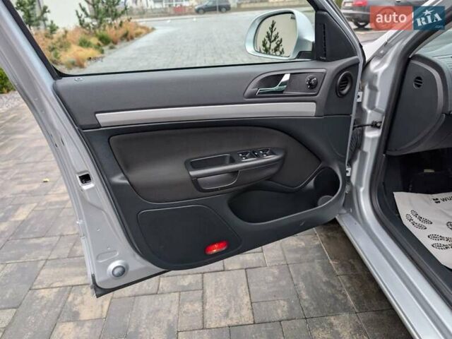 Сірий Шкода Октавія, об'ємом двигуна 1.4 л та пробігом 210 тис. км за 7250 $, фото 33 на Automoto.ua