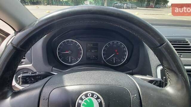 Серый Шкода Октавия, объемом двигателя 1.6 л и пробегом 270 тыс. км за 9100 $, фото 24 на Automoto.ua
