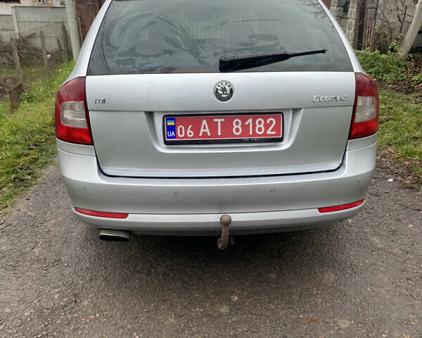 Сірий Шкода Октавія, об'ємом двигуна 1.6 л та пробігом 230 тис. км за 8400 $, фото 4 на Automoto.ua