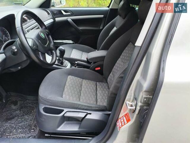 Серый Шкода Октавия, объемом двигателя 1.6 л и пробегом 239 тыс. км за 8650 $, фото 21 на Automoto.ua