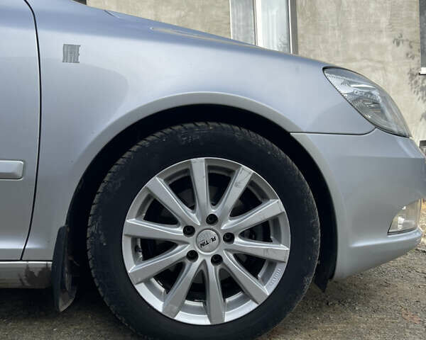 Серый Шкода Октавия, объемом двигателя 1.6 л и пробегом 308 тыс. км за 9700 $, фото 4 на Automoto.ua