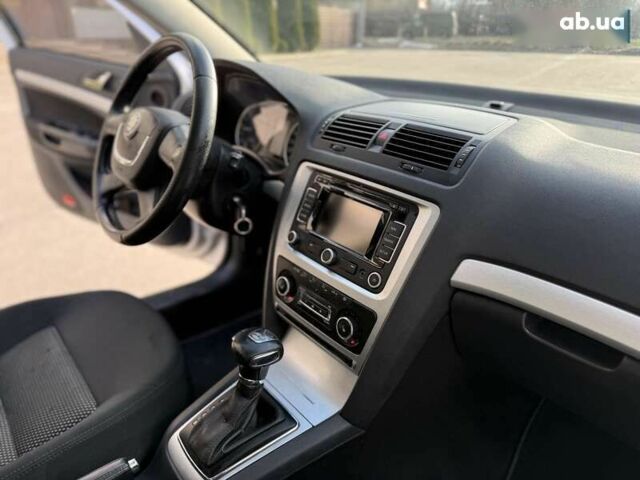 Серый Шкода Октавия, объемом двигателя 2 л и пробегом 490 тыс. км за 9500 $, фото 23 на Automoto.ua