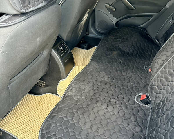 Серый Шкода Октавия, объемом двигателя 1.6 л и пробегом 350 тыс. км за 7500 $, фото 5 на Automoto.ua