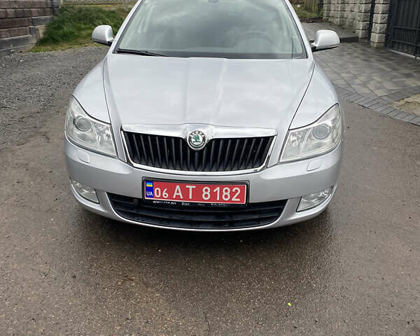 Серый Шкода Октавия, объемом двигателя 1.6 л и пробегом 230 тыс. км за 8400 $, фото 3 на Automoto.ua