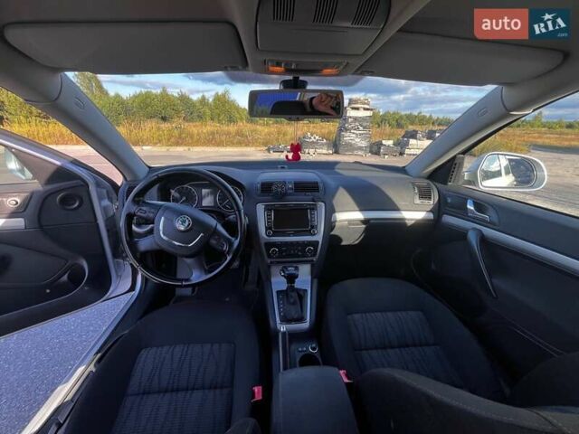 Серый Шкода Октавия, объемом двигателя 1.6 л и пробегом 250 тыс. км за 9500 $, фото 5 на Automoto.ua