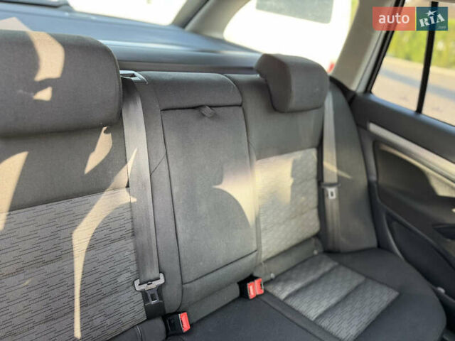 Сірий Шкода Октавія, об'ємом двигуна 1.6 л та пробігом 280 тис. км за 7400 $, фото 12 на Automoto.ua