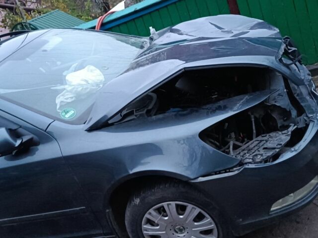 Серый Шкода Октавия, объемом двигателя 1.6 л и пробегом 226 тыс. км за 3300 $, фото 1 на Automoto.ua