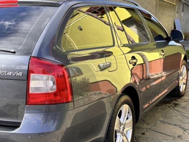 Шкода Октавия 2012 в Ужгороде на Automoto.ua Серый Шкода Октавия, объемом двигателя 1.6 л и пробегом 286 тыс. км за 8350 $, фото 4 на Automoto.ua