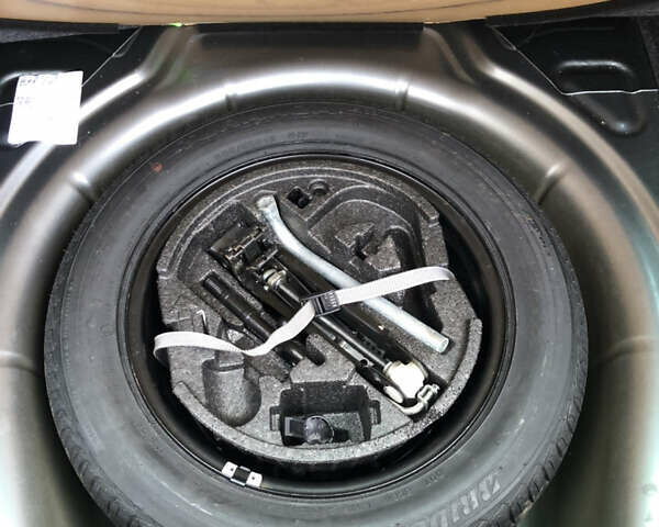 Серый Шкода Октавия, объемом двигателя 1.97 л и пробегом 247 тыс. км за 8700 $, фото 35 на Automoto.ua