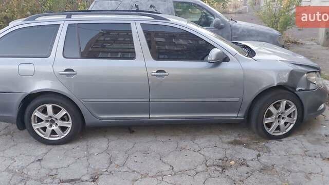 Серый Шкода Октавия, объемом двигателя 1.6 л и пробегом 350 тыс. км за 4200 $, фото 5 на Automoto.ua