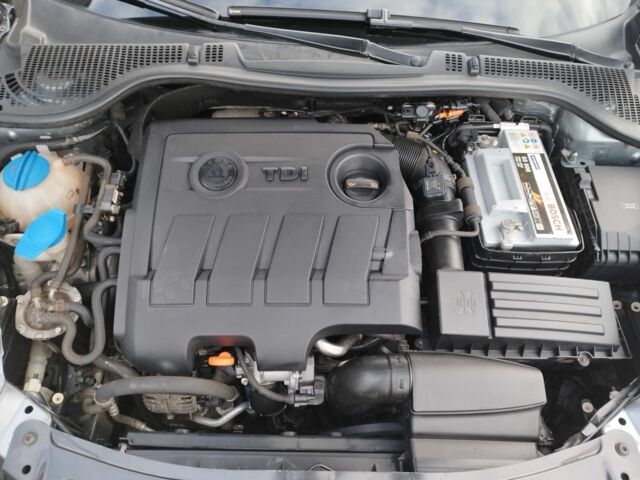 Серый Шкода Октавия, объемом двигателя 1.6 л и пробегом 256 тыс. км за 7500 $, фото 4 на Automoto.ua