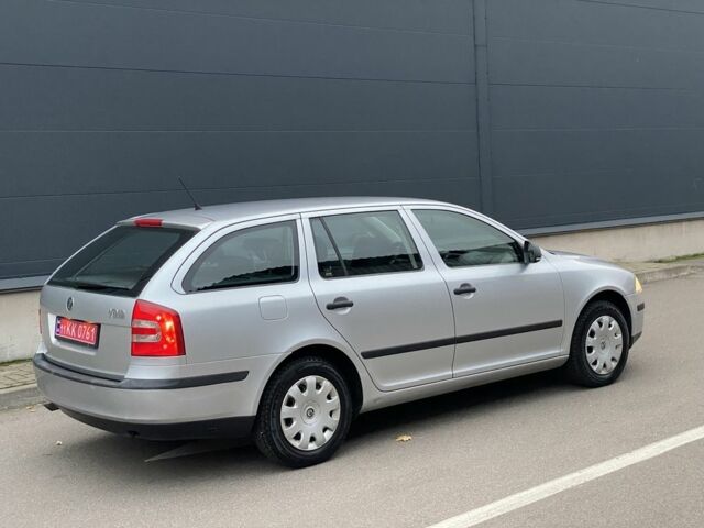 Шкода Октавия 2012 в Киеве на Automoto.ua Серый Шкода Октавия, объемом двигателя 1.6 л и пробегом 184 тыс. км за 6999 $, фото 3 на Automoto.ua
