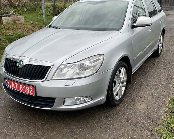 Сірий Шкода Октавія, об'ємом двигуна 1.6 л та пробігом 230 тис. км за 8400 $, фото 2 на Automoto.ua