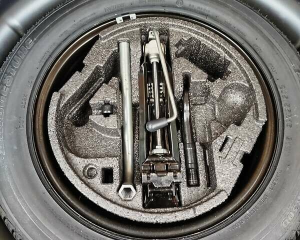 Сірий Шкода Октавія, об'ємом двигуна 1.6 л та пробігом 245 тис. км за 8500 $, фото 56 на Automoto.ua