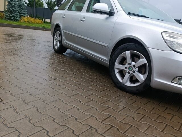 Серый Шкода Октавия, объемом двигателя 2 л и пробегом 265 тыс. км за 7500 $, фото 2 на Automoto.ua