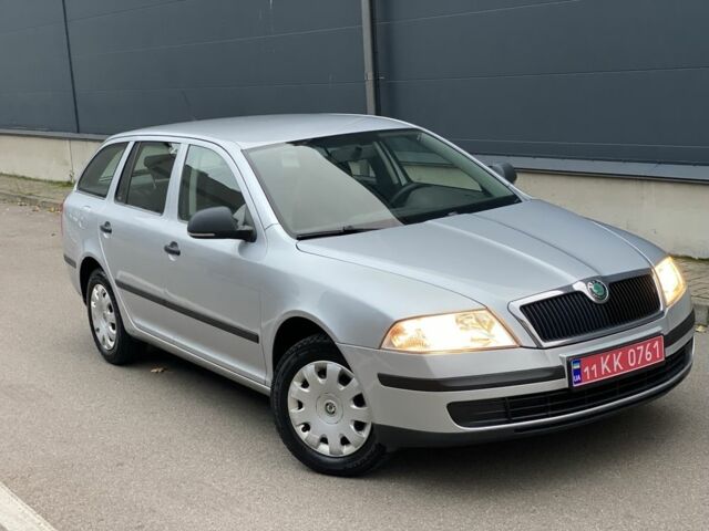 Шкода Октавия 2012 в Киеве на Automoto.ua Серый Шкода Октавия, объемом двигателя 1.6 л и пробегом 184 тыс. км за 6999 $, фото 2 на Automoto.ua