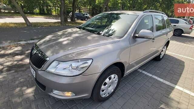 Серый Шкода Октавия, объемом двигателя 1.6 л и пробегом 270 тыс. км за 9100 $, фото 38 на Automoto.ua