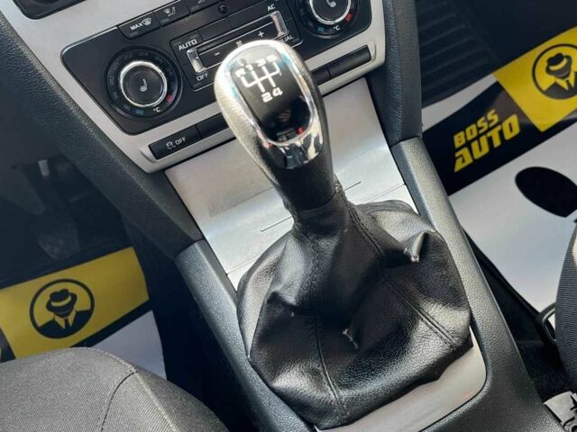 Серый Шкода Октавия, объемом двигателя 1.6 л и пробегом 243 тыс. км за 7600 $, фото 18 на Automoto.ua