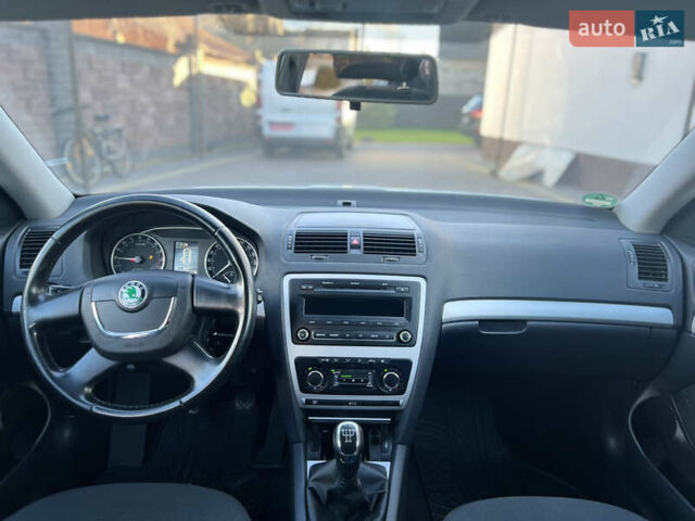 Сірий Шкода Октавія, об'ємом двигуна 1.6 л та пробігом 183 тис. км за 8500 $, фото 16 на Automoto.ua