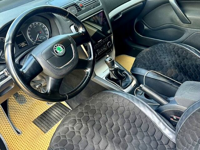 Шкода Октавия 2012 в Кодыме на Automoto.ua Серый Шкода Октавия, объемом двигателя 1.6 л и пробегом 350 тыс. км за 7500 $, фото 4 на Automoto.ua