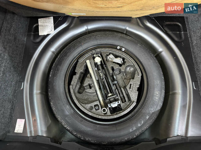 Сірий Шкода Октавія, об'ємом двигуна 2 л та пробігом 270 тис. км за 12000 $, фото 104 на Automoto.ua