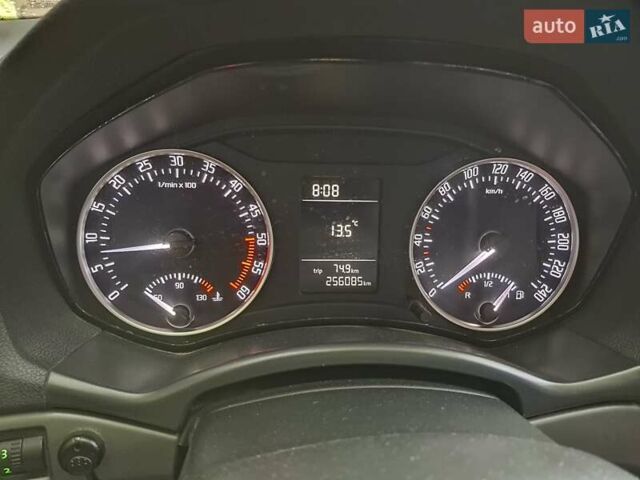 Серый Шкода Октавия, объемом двигателя 1.6 л и пробегом 260 тыс. км за 8100 $, фото 13 на Automoto.ua