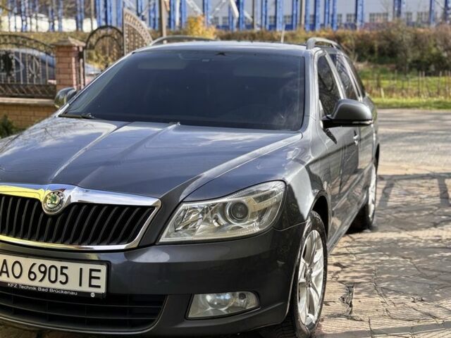 Шкода Октавия 2012 в Ужгороде на Automoto.ua Серый Шкода Октавия, объемом двигателя 1.6 л и пробегом 286 тыс. км за 8350 $, фото 1 на Automoto.ua