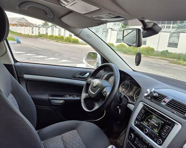 Серый Шкода Октавия, объемом двигателя 1.6 л и пробегом 232 тыс. км за 8600 $, фото 10 на Automoto.ua