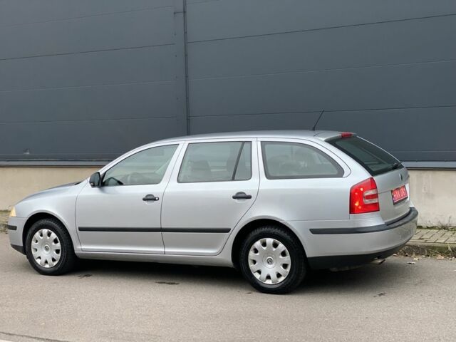 Шкода Октавия 2012 в Киеве на Automoto.ua Серый Шкода Октавия, объемом двигателя 1.6 л и пробегом 184 тыс. км за 6999 $, фото 6 на Automoto.ua