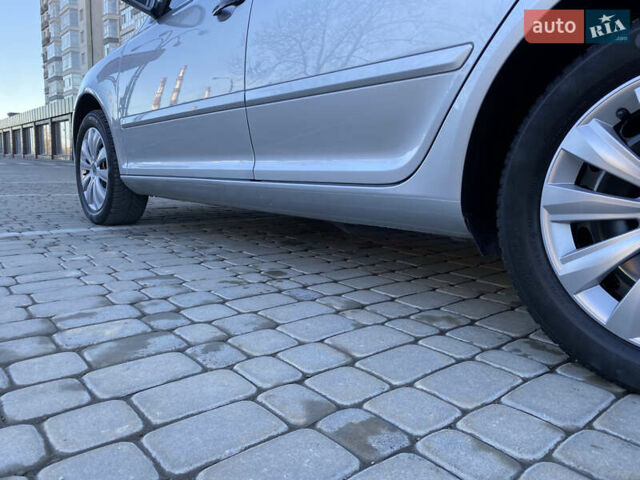 Серый Шкода Октавия, объемом двигателя 1.6 л и пробегом 225 тыс. км за 7999 $, фото 94 на Automoto.ua