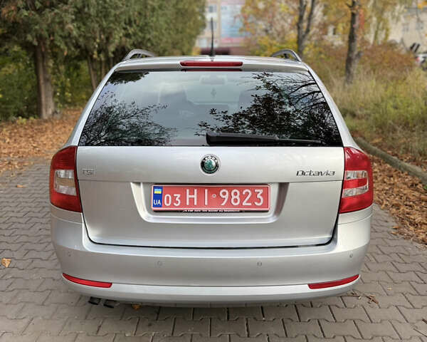 Серый Шкода Октавия, объемом двигателя 1.4 л и пробегом 194 тыс. км за 7600 $, фото 4 на Automoto.ua