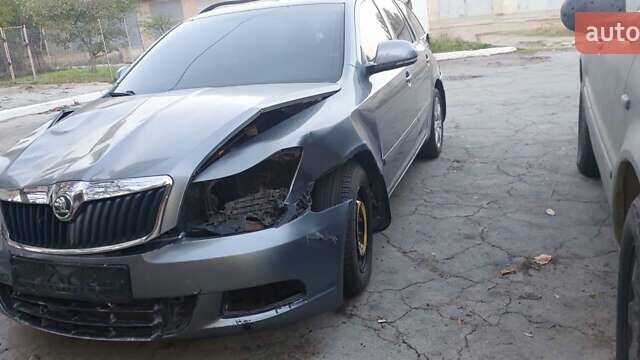 Серый Шкода Октавия, объемом двигателя 1.6 л и пробегом 350 тыс. км за 4200 $, фото 4 на Automoto.ua
