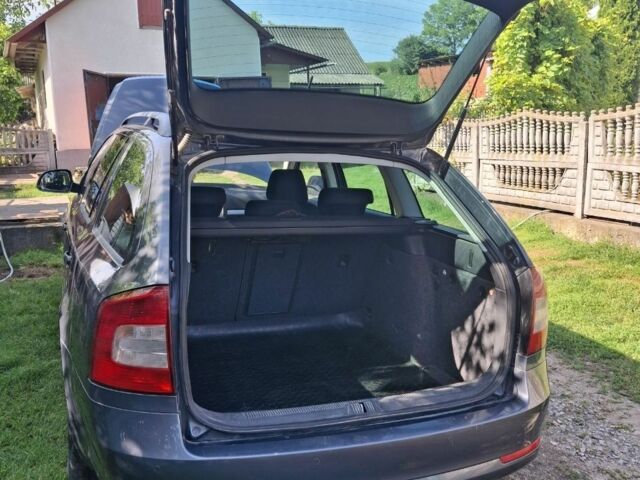 Серый Шкода Октавия, объемом двигателя 1.6 л и пробегом 260 тыс. км за 7800 $, фото 2 на Automoto.ua