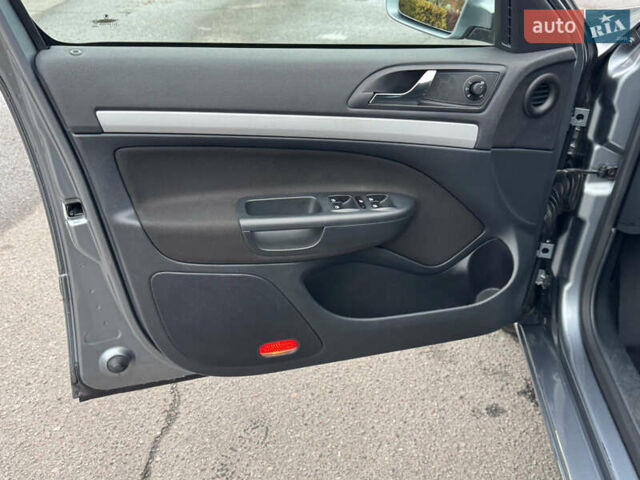 Серый Шкода Октавия, объемом двигателя 1.6 л и пробегом 213 тыс. км за 8750 $, фото 10 на Automoto.ua