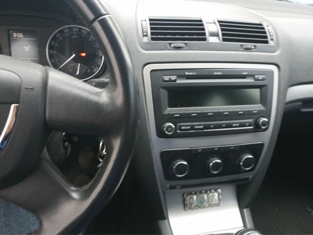 Шкода Октавия 2012 в Киеве на Automoto.ua Серый Шкода Октавия, объемом двигателя 1.6 л и пробегом 283 тыс. км за 7500 $, фото 6 на Automoto.ua