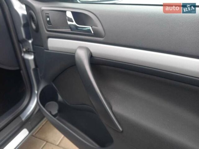 Сірий Шкода Октавія, об'ємом двигуна 1.6 л та пробігом 242 тис. км за 9750 $, фото 17 на Automoto.ua
