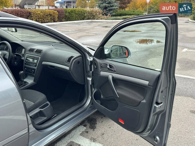 Серый Шкода Октавия, объемом двигателя 1.6 л и пробегом 213 тыс. км за 8750 $, фото 26 на Automoto.ua