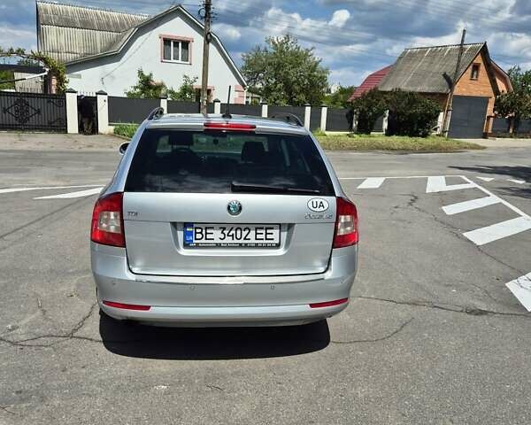 Серый Шкода Октавия, объемом двигателя 1.6 л и пробегом 232 тыс. км за 8600 $, фото 6 на Automoto.ua