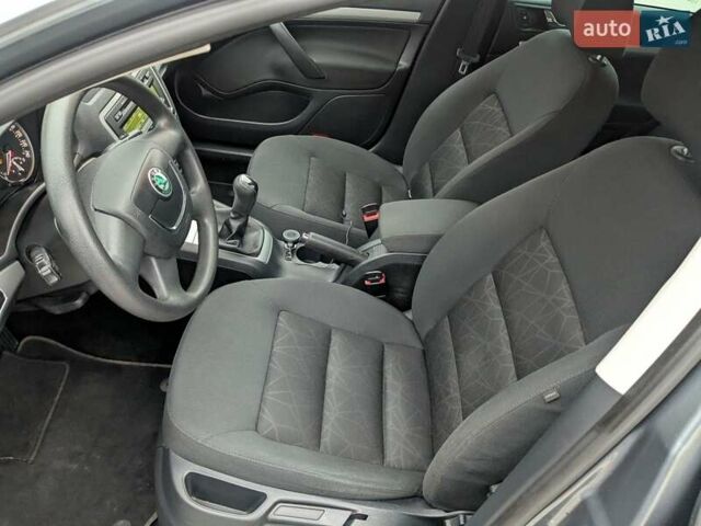 Серый Шкода Октавия, объемом двигателя 0 л и пробегом 245 тыс. км за 7400 $, фото 16 на Automoto.ua