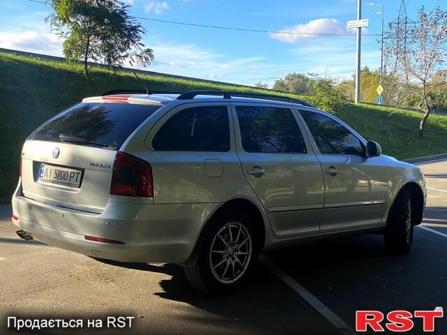 Серый Шкода Октавия, объемом двигателя 2 л и пробегом 369 тыс. км за 7900 $, фото 2 на Automoto.ua