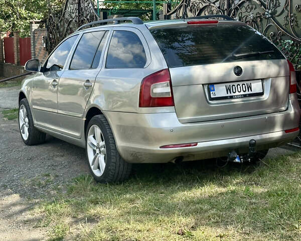 Серый Шкода Октавия, объемом двигателя 1.6 л и пробегом 350 тыс. км за 7500 $, фото 2 на Automoto.ua