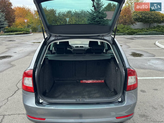 Серый Шкода Октавия, объемом двигателя 1.6 л и пробегом 213 тыс. км за 8750 $, фото 30 на Automoto.ua