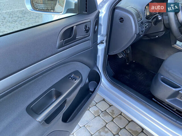 Серый Шкода Октавия, объемом двигателя 1.6 л и пробегом 225 тыс. км за 7999 $, фото 69 на Automoto.ua