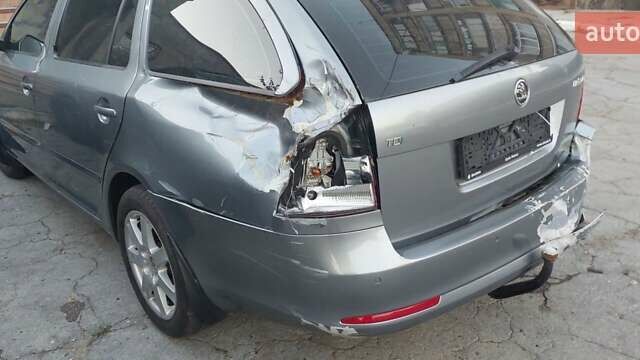 Серый Шкода Октавия, объемом двигателя 1.6 л и пробегом 350 тыс. км за 4200 $, фото 10 на Automoto.ua