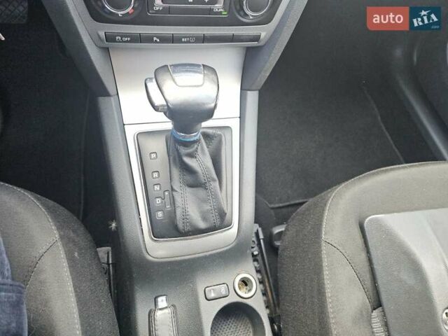 Сірий Шкода Октавія, об'ємом двигуна 1.2 л та пробігом 197 тис. км за 6750 $, фото 29 на Automoto.ua