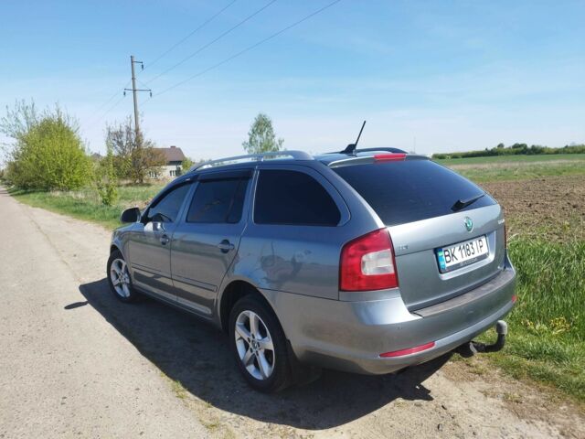 Шкода Октавія 2012 у Костополе на Automoto.ua Сірий Шкода Октавія, об'ємом двигуна 1.6 л та пробігом 248 тис. км за 9300 $, фото 2 на Automoto.ua