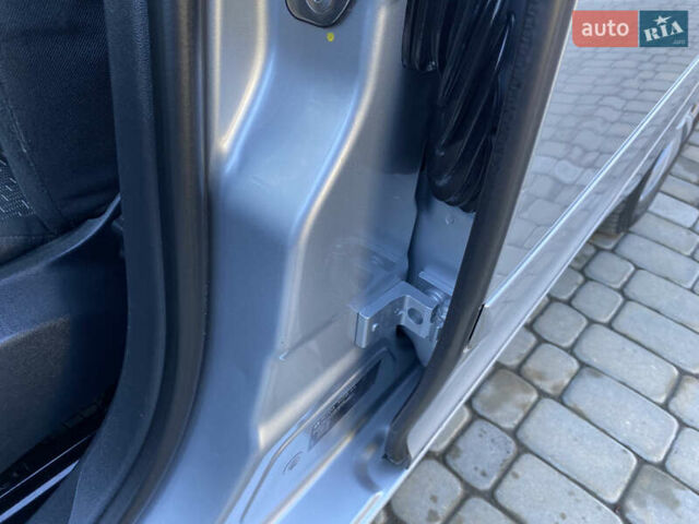 Серый Шкода Октавия, объемом двигателя 1.6 л и пробегом 225 тыс. км за 7999 $, фото 72 на Automoto.ua