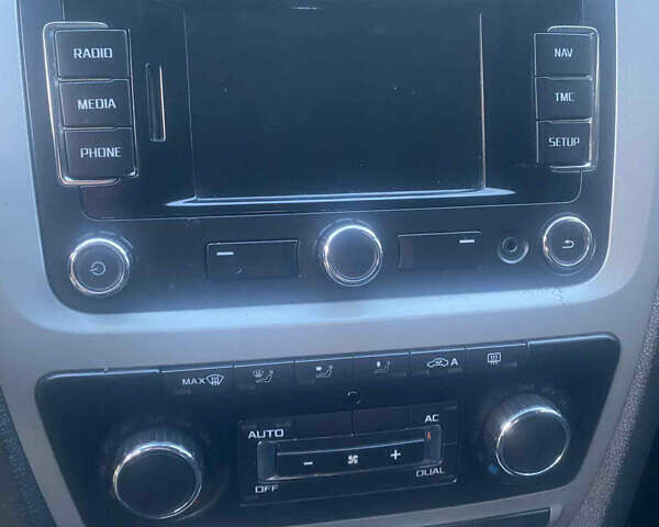 Шкода Октавия 2012 в Яворове на Automoto.ua Серый Шкода Октавия, объемом двигателя 1.6 л и пробегом 254 тыс. км за 8400 $, фото 12 на Automoto.ua